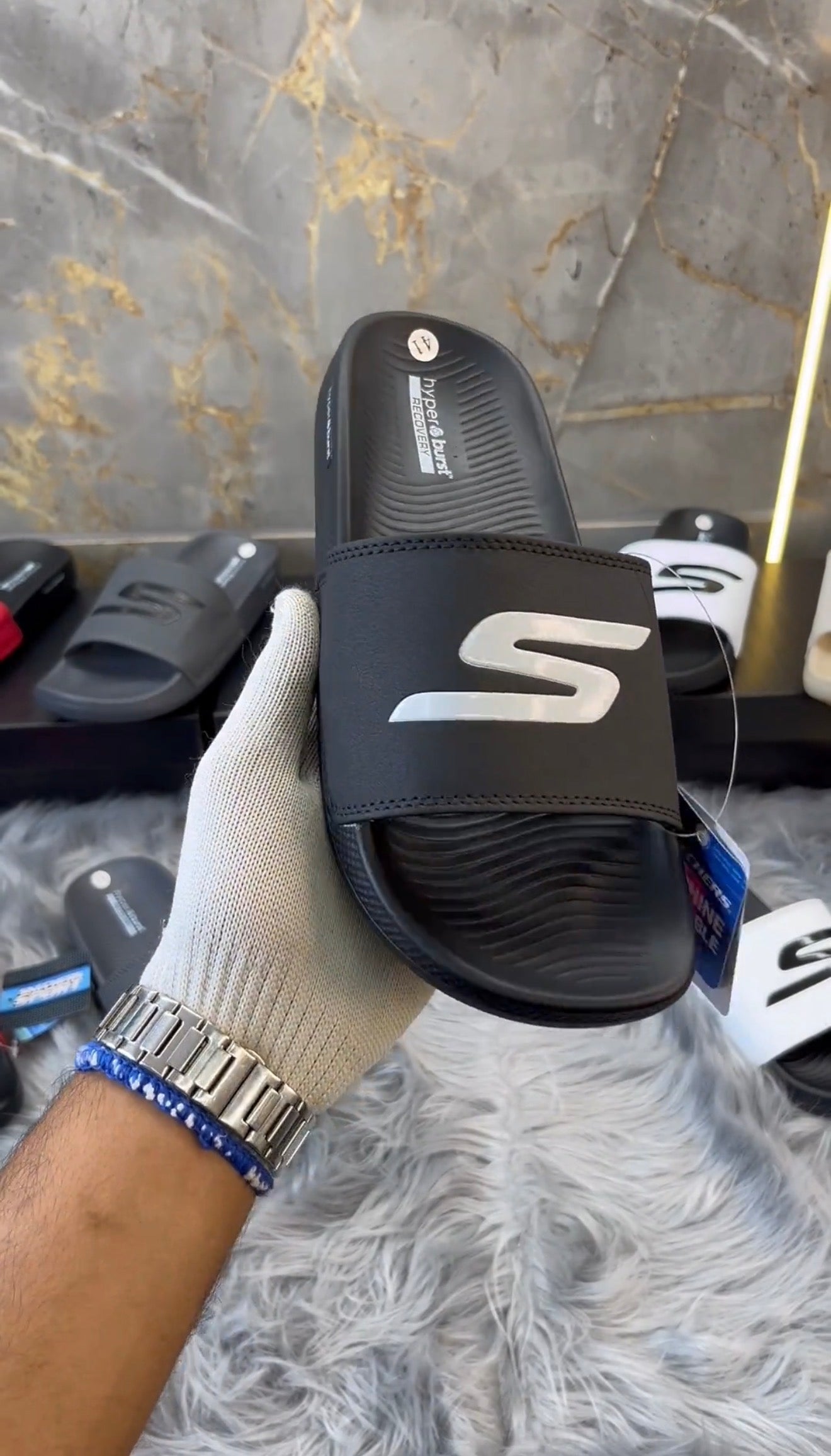 Sketchers hyper burst Flip-Flops For Men