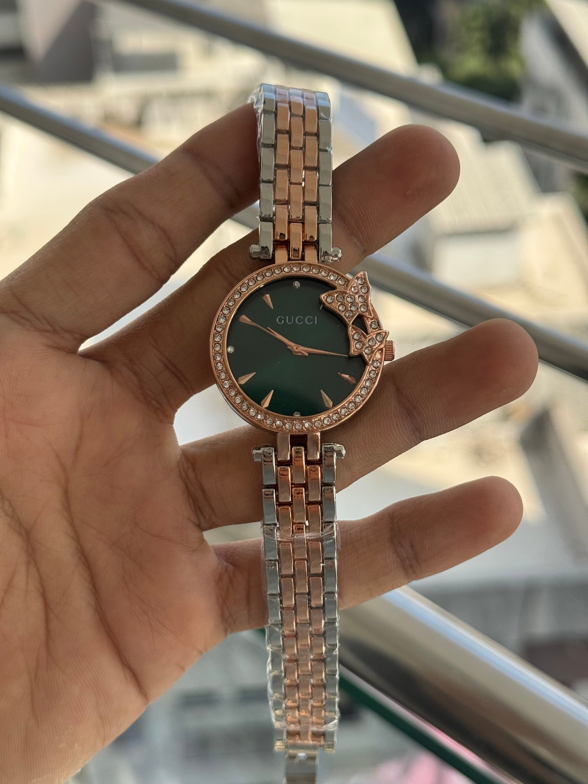 Gucc i Diamond Dual Tone Green Dial Premium Watch