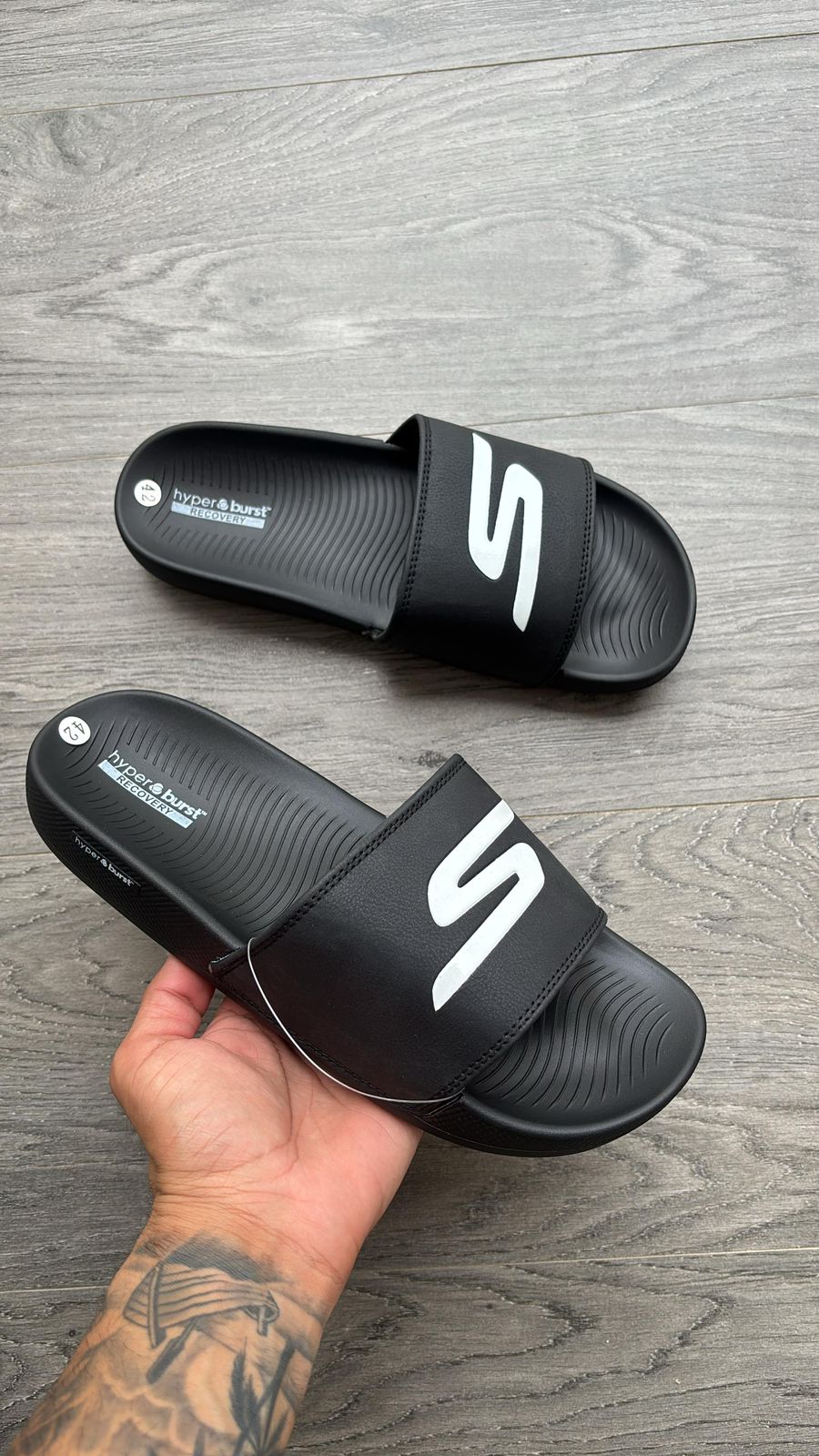 Sketchers hyper burst Flip-Flops For Men