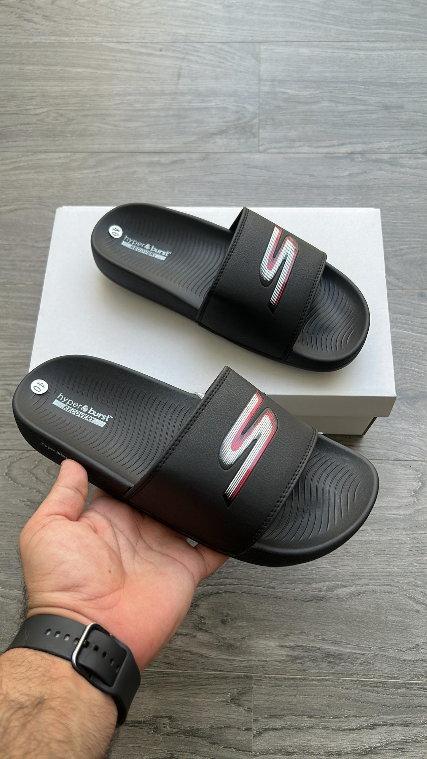 Sketchers hyper burst Flip-Flops For Men