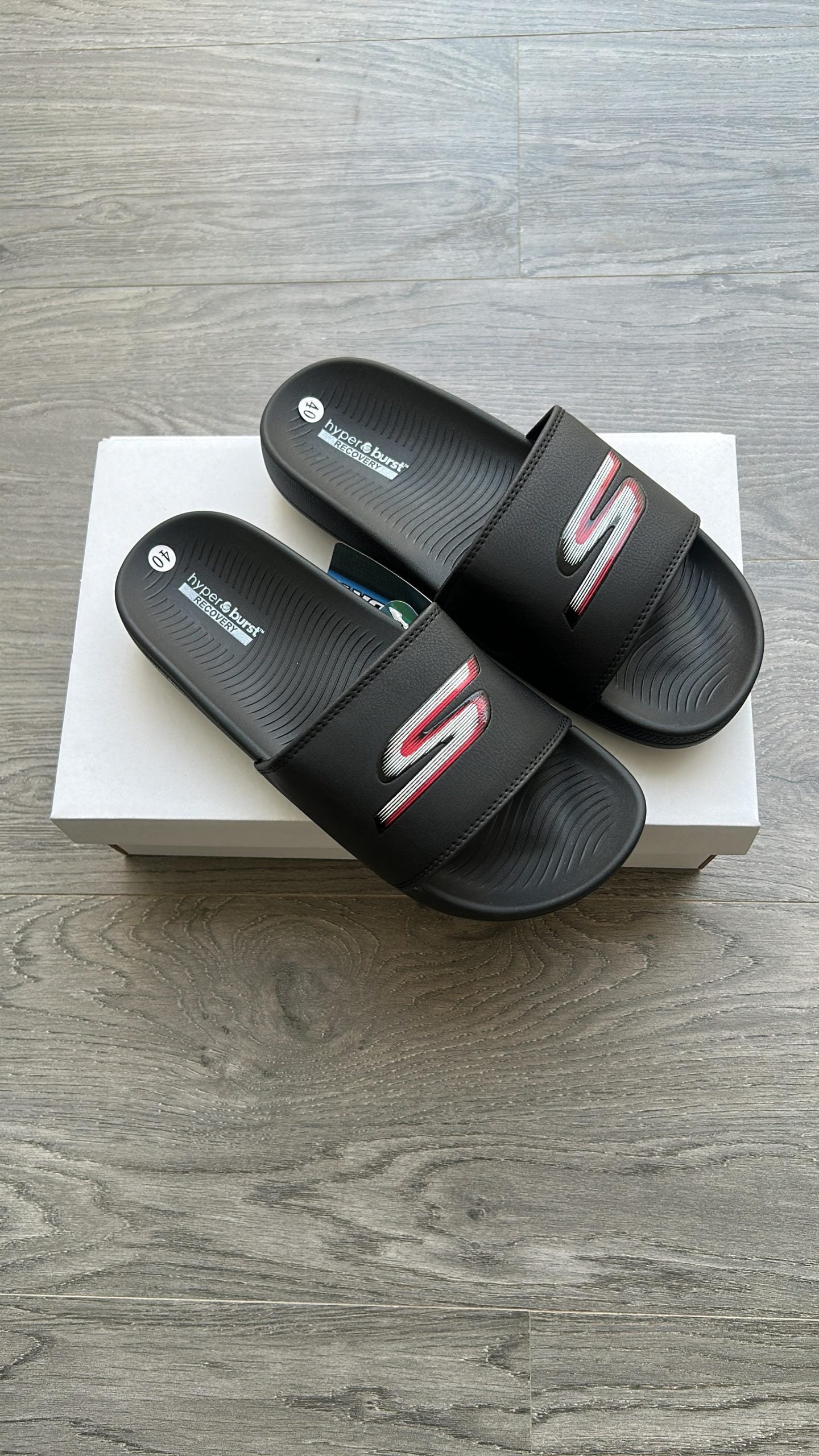 Sketchers hyper burst Flip-Flops For Men
