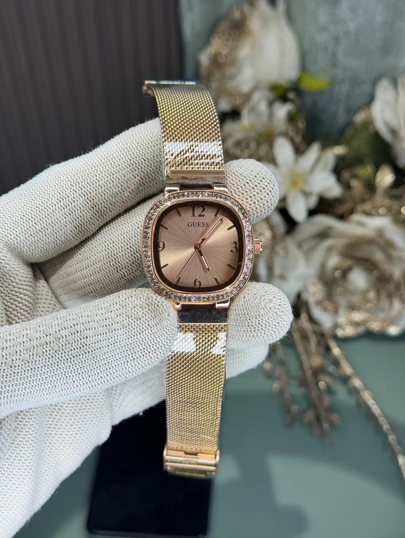 Gues s Rose Gold Analog Premium Ladies Watch