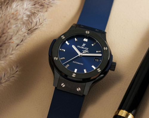 HUBLO_T CLASSIC FUSION BLACK MAGIC 42 MM