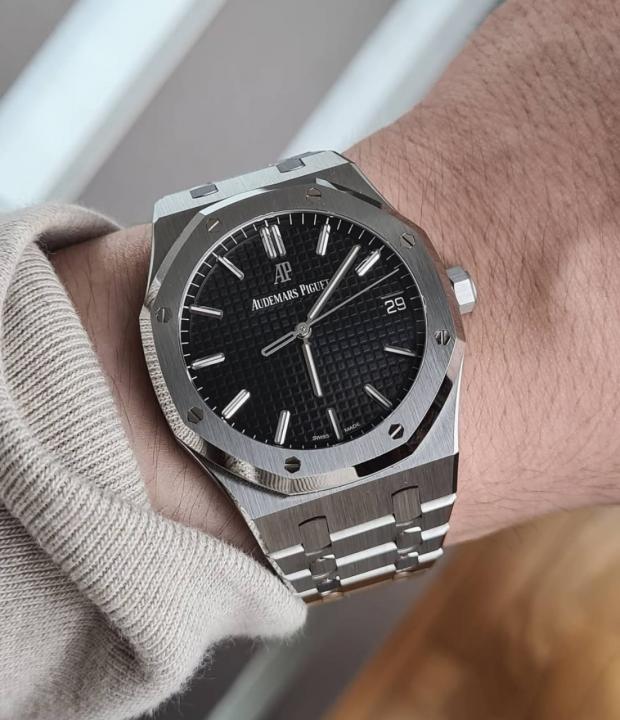 AUDEMAR_S PIGUET ROYAL OAK QUARTZ SILVER BLACK