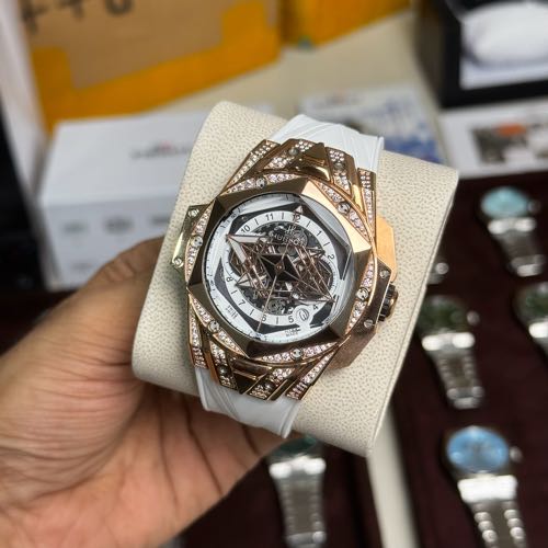 HUBLO_T SANG BLUE II 3D SPIDER DIAMOND SET CASE